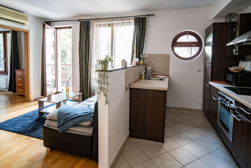 Free Parking! Soho Budapest 304, 4 Ppl, Ac, Fast Wifi, Smart Tv Luaran gambar