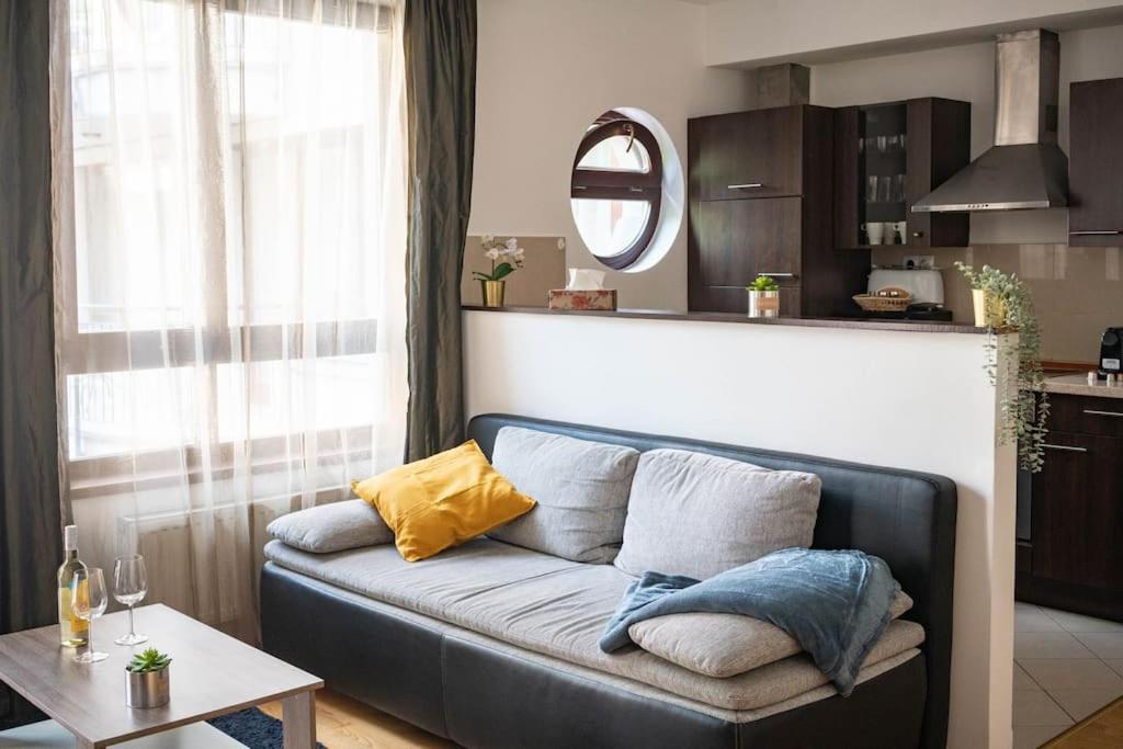 Free Parking! Soho Budapest 304, 4 Ppl, Ac, Fast Wifi, Smart Tv Luaran gambar