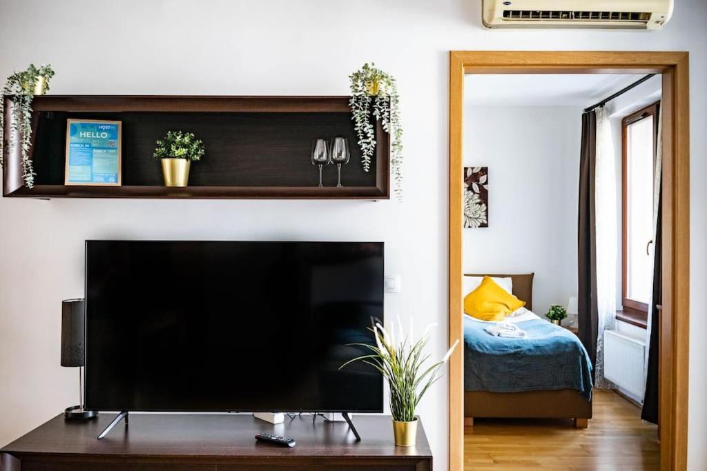 Free Parking! Soho Budapest 304, 4 Ppl, Ac, Fast Wifi, Smart Tv Luaran gambar